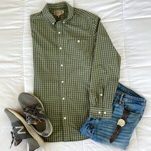 (Sold on other platform)Duluth Trading plaid button down